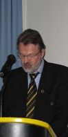 Der Erste